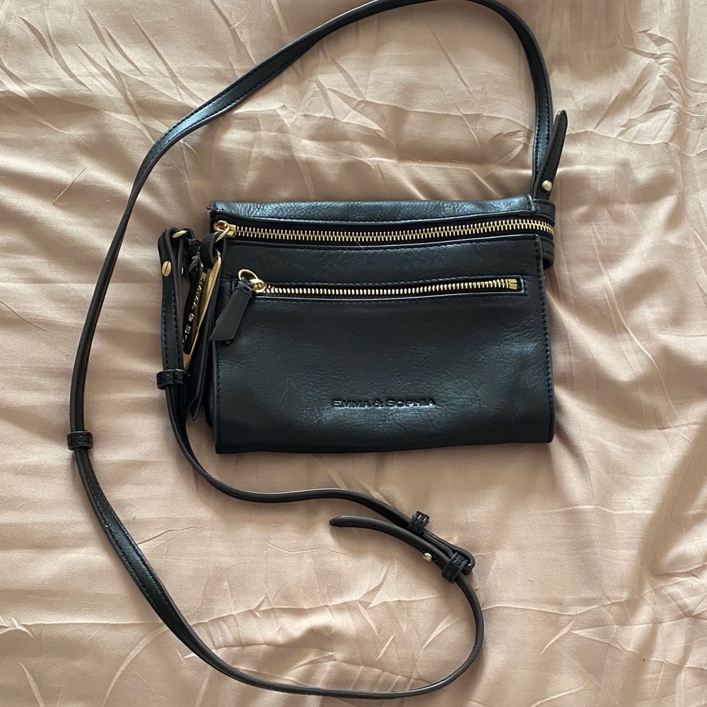 4 for 20.00 ❤️Emma & Sophia Black Crossbody Bag